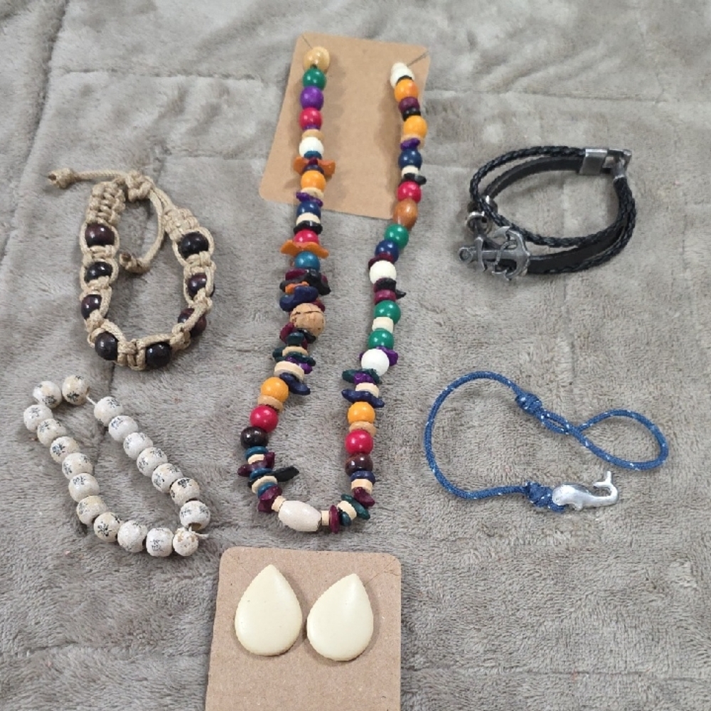 Variety Jewelry Bundle(6) Necklace Bracelets Earring Wooden Jute Stylish GUC‎